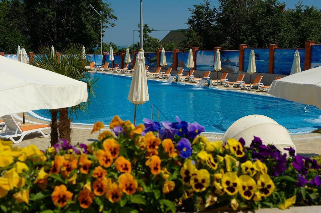 Grand-Marine Hotel & Spa Burlach'ya Balka Exterior foto